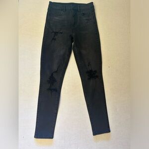 American Eagle Black Super Stretch Jeans w/Distressed Details NWT Sz-4short. U13
